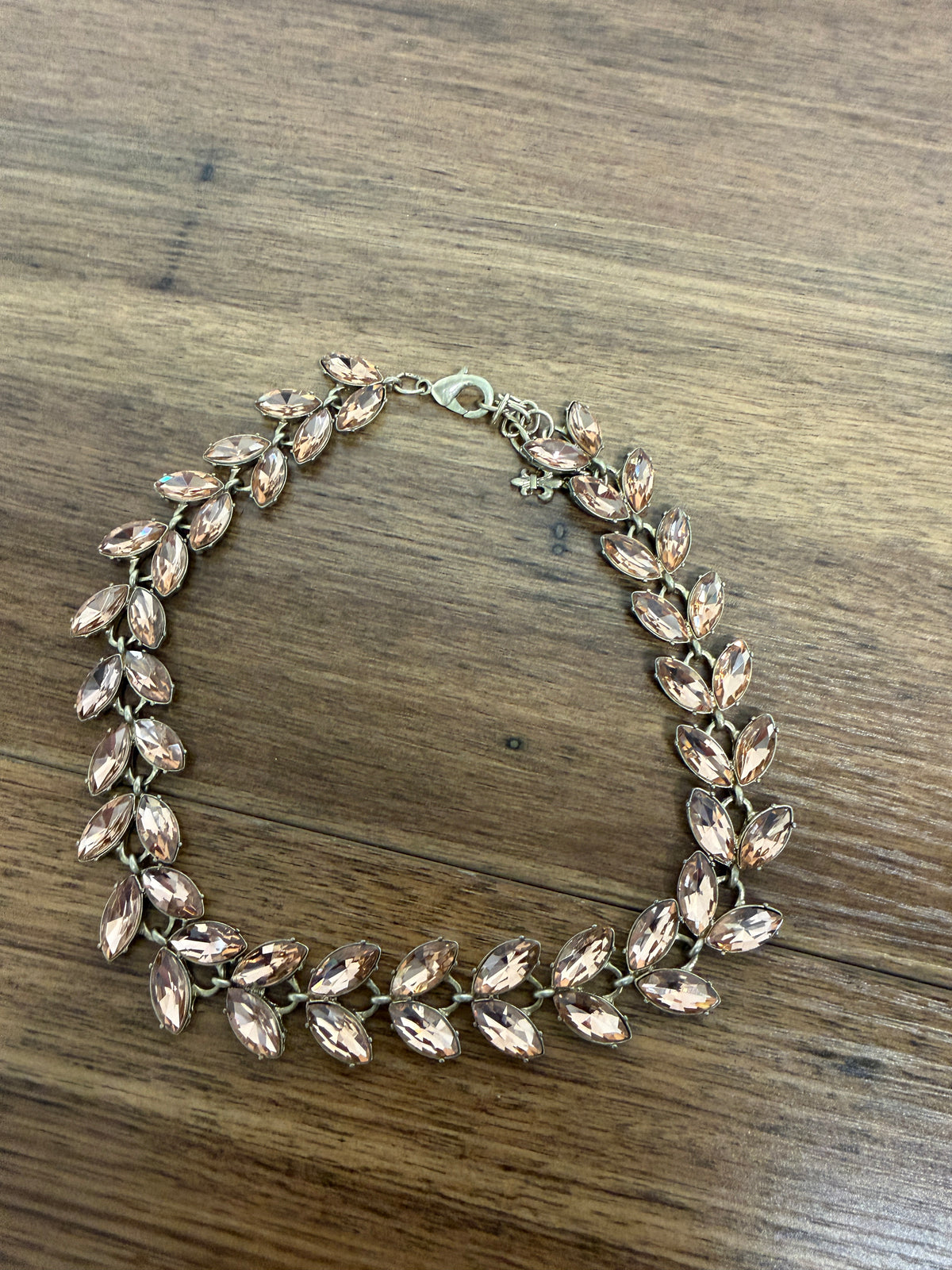Peach Marquise Vintage-Style Choker