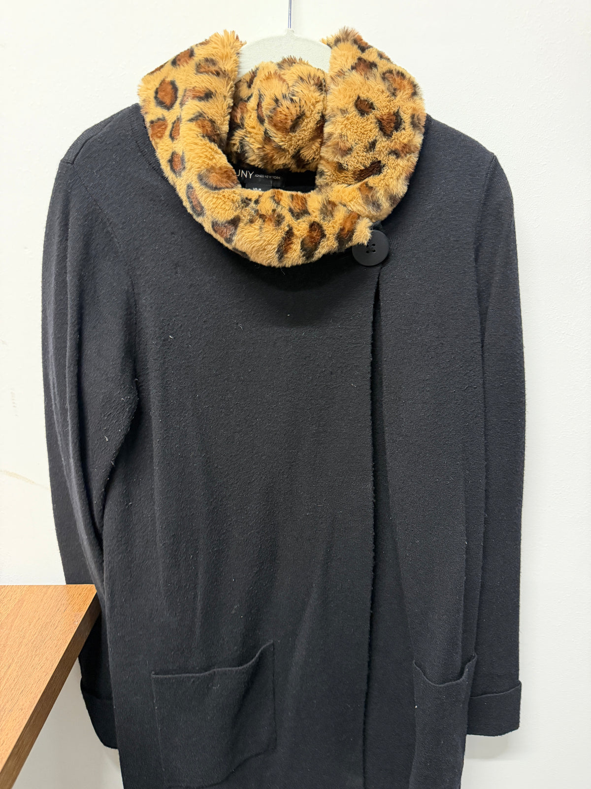 Long Sweater with Leopard Collar