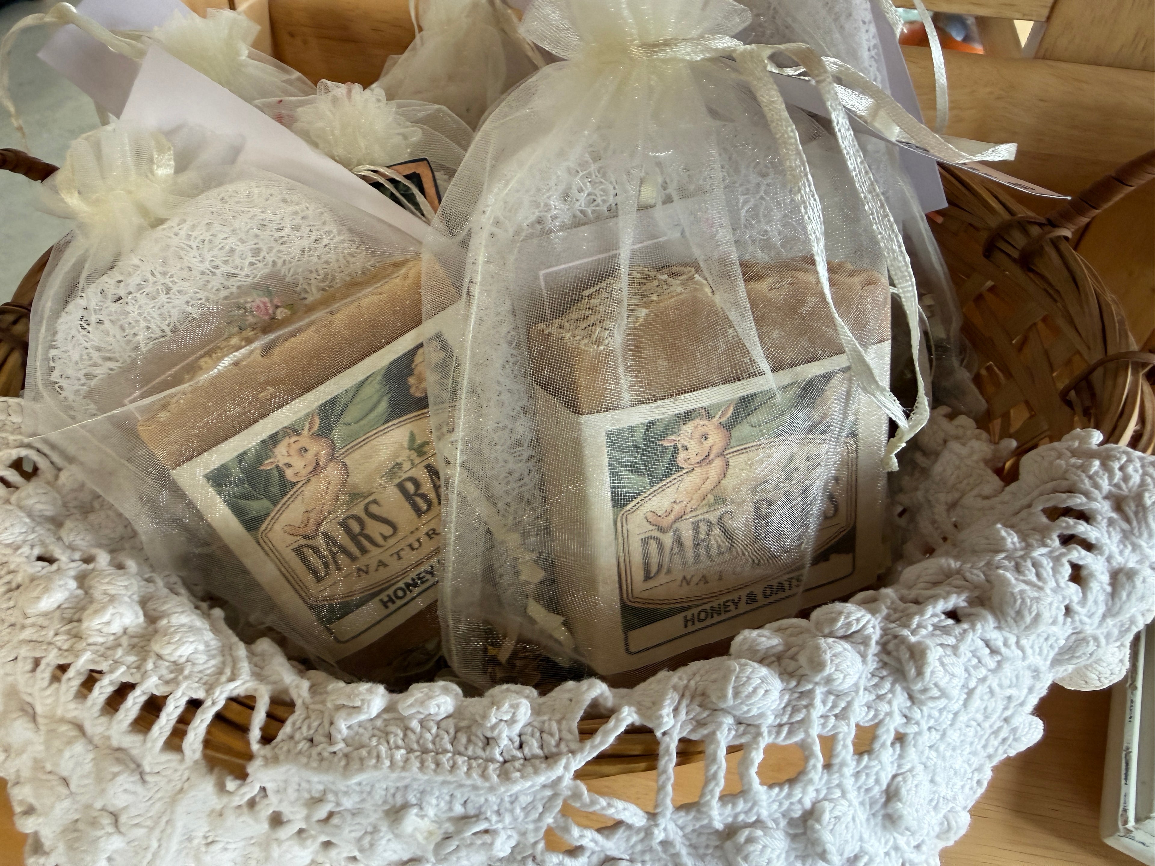 Honey & Oats Baggie Gift Pack w/ Soap Saver by Dars Bars