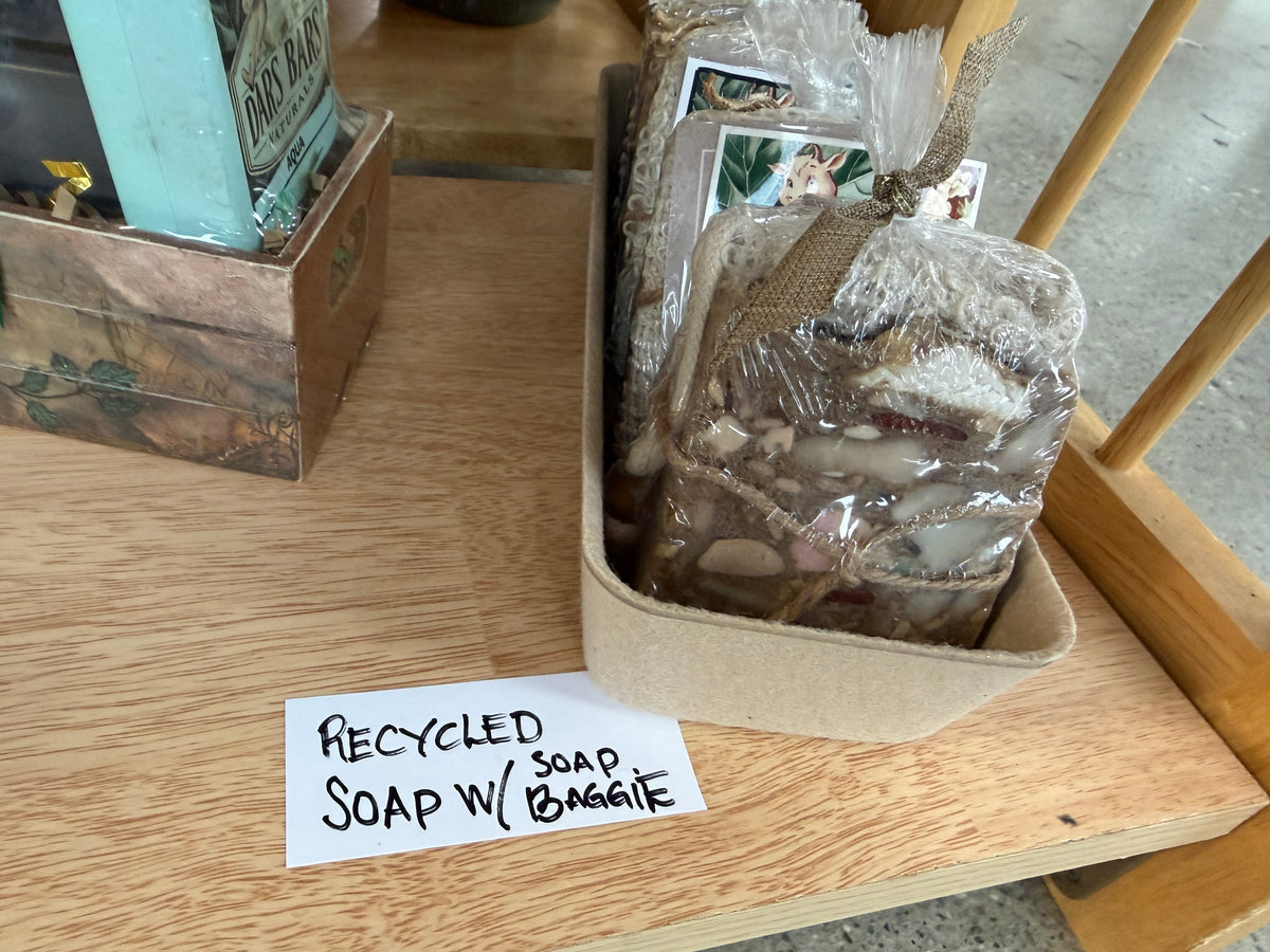 Earth Kind Recycled Soap Box by Dars Bars — 4 Soaps + Soap Saver