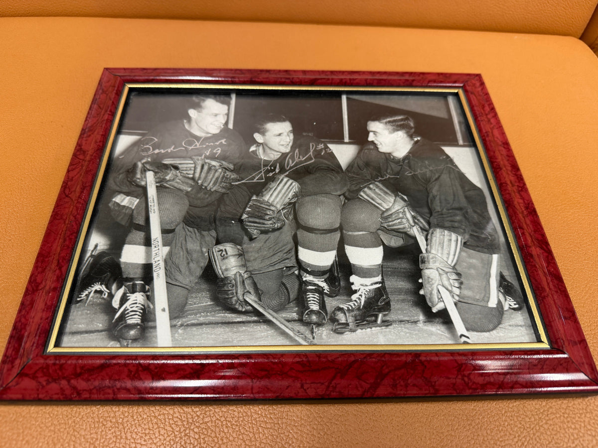 Detroit Red Wings Production Line multi-signed vintage framed photo Gordie Howe Sid Abel Ted Lindsay in mahogany frame