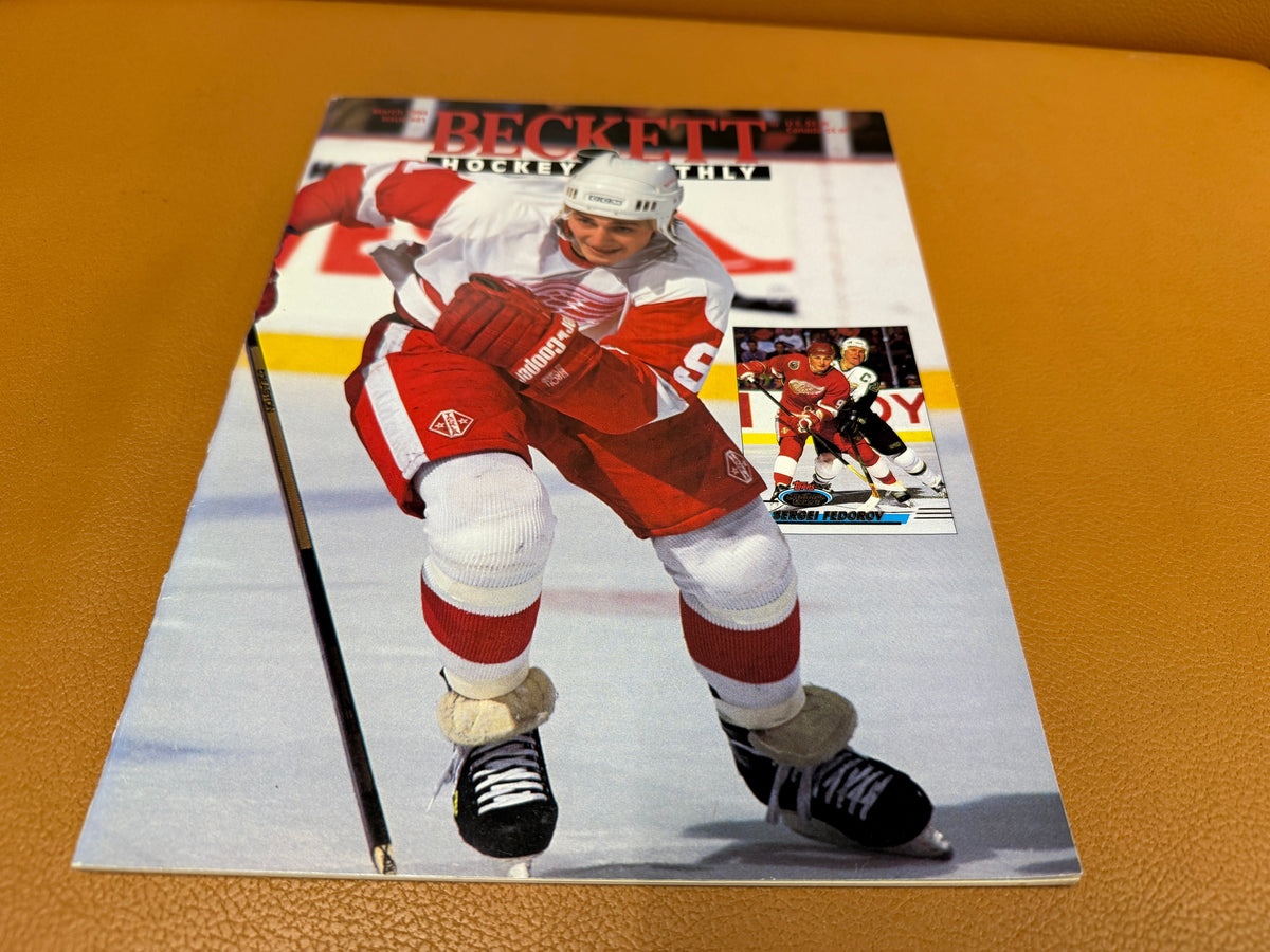 Beckett Hockey Monthly magazine with Sergei Fedorov Detroit Red Wings cover and hockey card inset